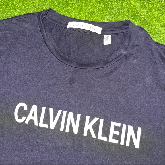 Calvin Klein Men’s Tee(USED) - Picture 4 of 7